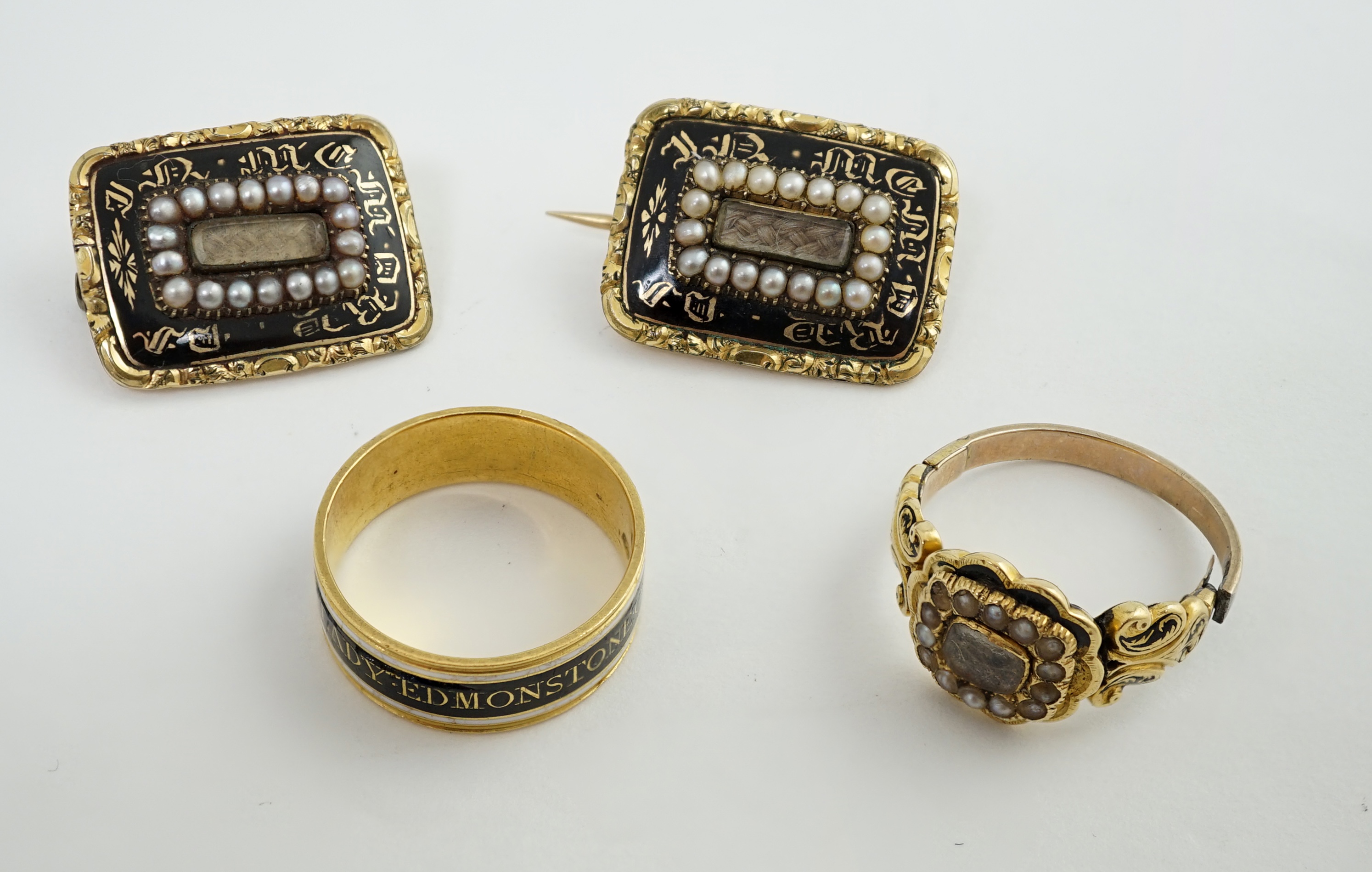 A family group of George III and Victorian memorial jewellery